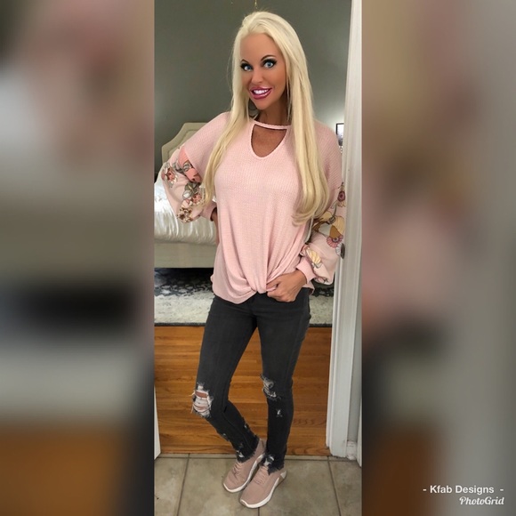 🥰LAST 1! Blush Waffle Knit Choker Contrast Top! - Picture 4 of 8